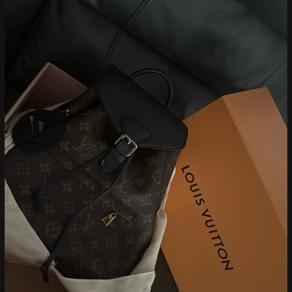 Louis Vuitton Black and Brown Backpack with Monogram Canvas - Picture 1 of 4